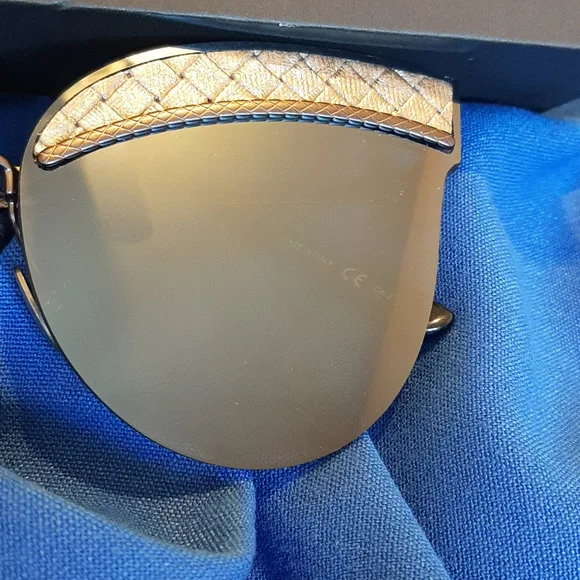 Bottega Veneta Cat eye sunglasses - Picture 4 of 13